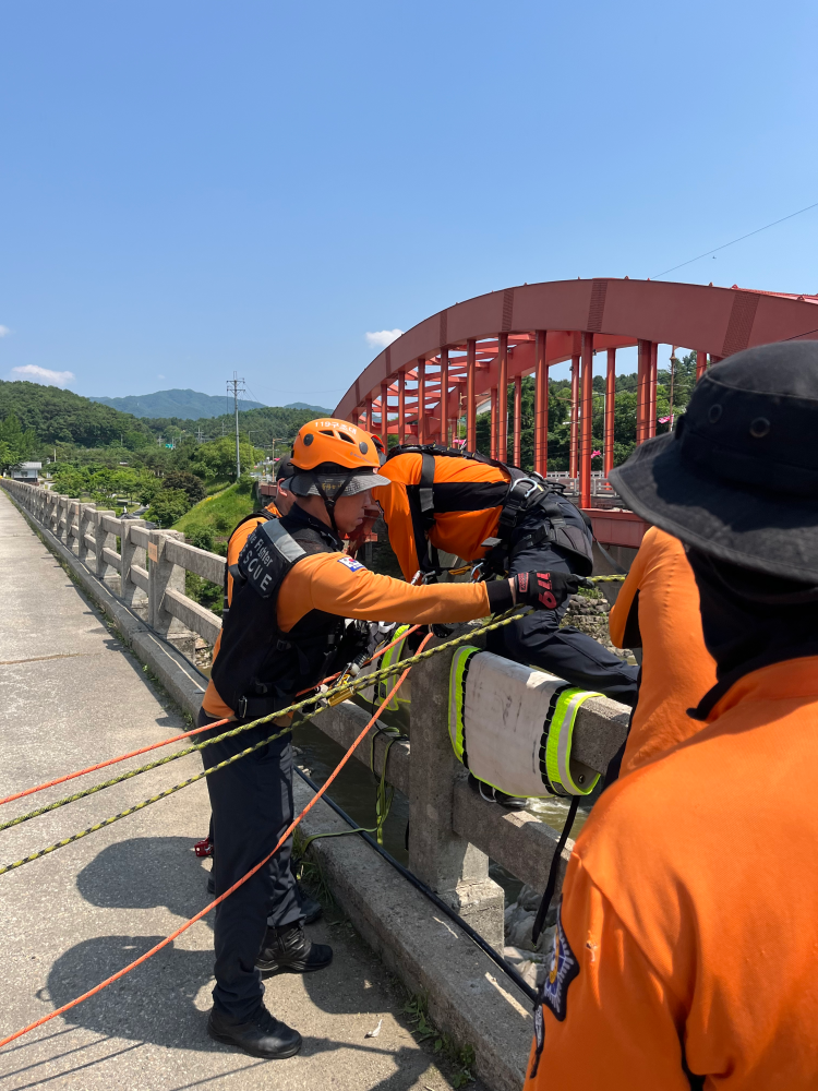 119구조대 고립구조 및 래프팅 훈련 (3).jpg