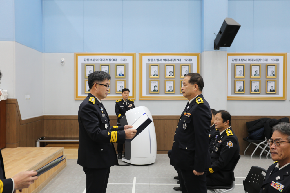 20250106(월) 강릉소방서， 인사발령에 따른 임용장 수여식 실시2.jpg