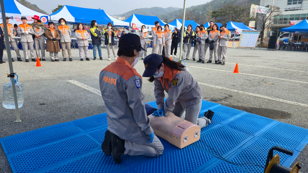 25.3.25.홍천소방서, 제14회 남·여 의용소방대연합회 소방기술경연대회와 제4주년 의용소방대의 날 기념행사 개최4.jpg
