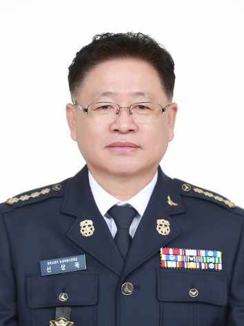 신상욱 홍천읍의용소방대장.jpg