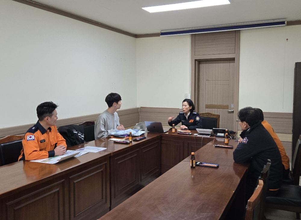 25.2.25.홍천소방서-(주)돌봄드림, 지능형 소방안전서비스 시범 사업 관련 업무 협의회1.jpg