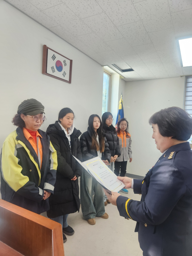 2025년 청일의소대 장학금 전달식 2.jpg