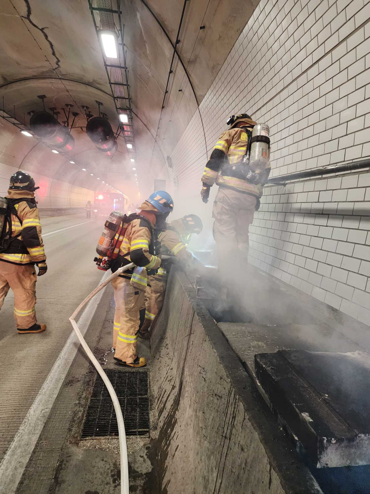 터널화재1.jpg