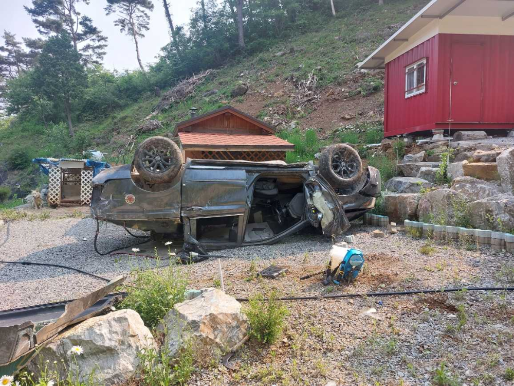 0855 정선 화물차 전복 활동사진.jpg