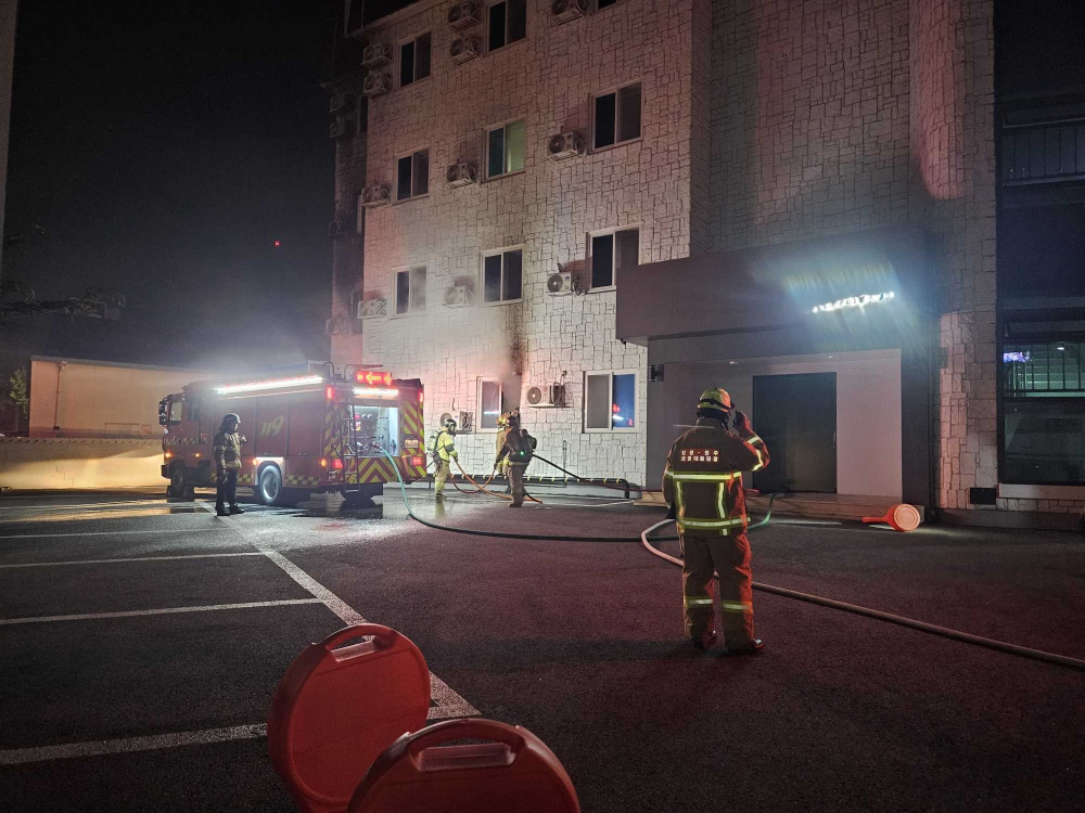 0311) 모텔 화재.jpg