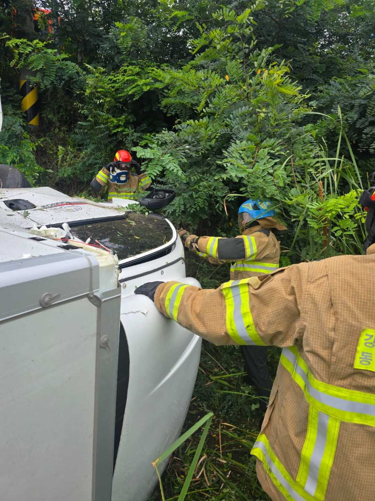 1046 고성 토성면 교통사고 현장활동 사진.jpg