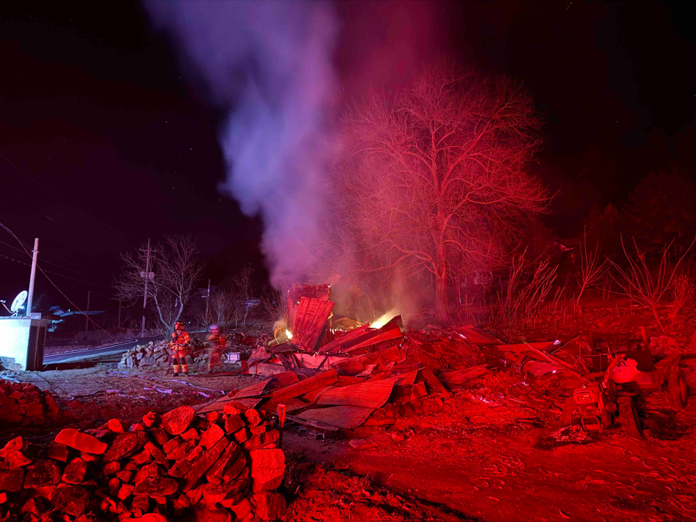 (0529) 평창 진부면 주택 화재 현장활동 사진.jpg