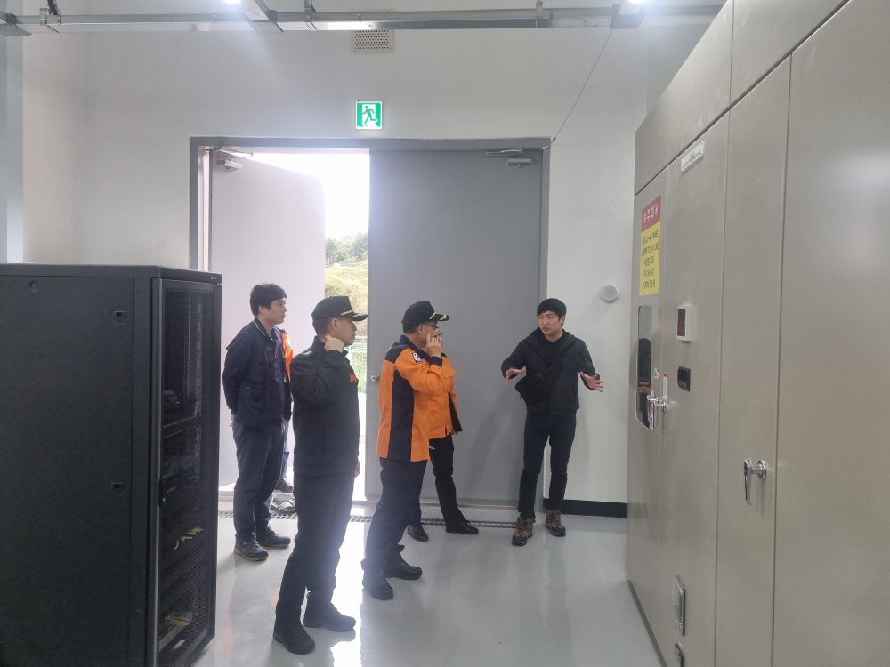 에너지저장시설 서장님 현장 방문 4.jpg