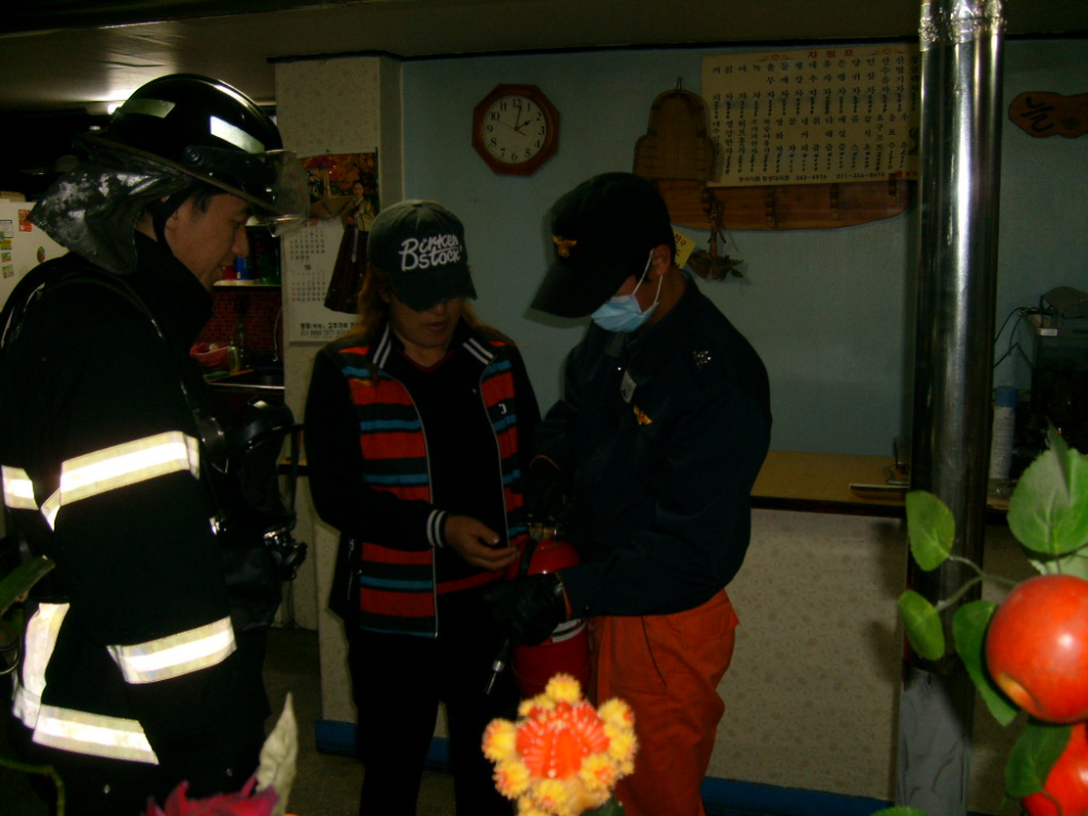 S7301206.JPG