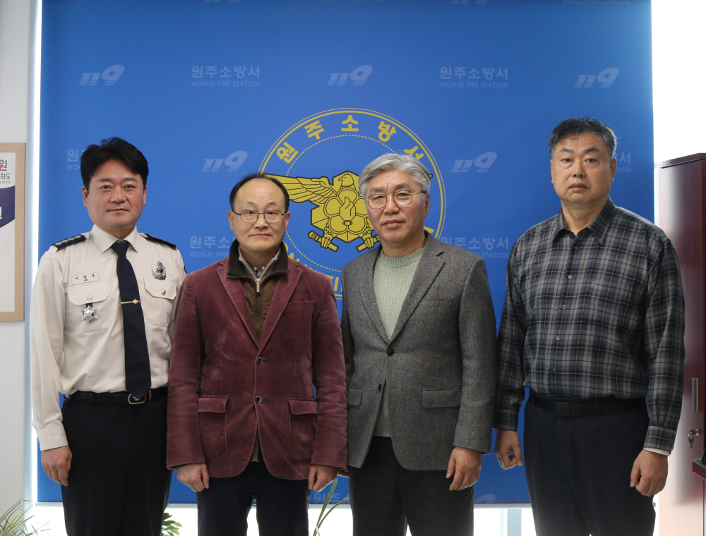 퇴직자 공로패 수여 (1).JPG