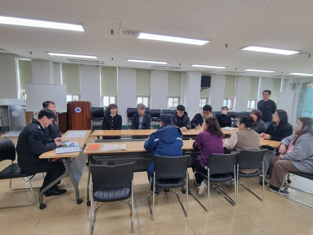 간담회 사진 (2).jpg