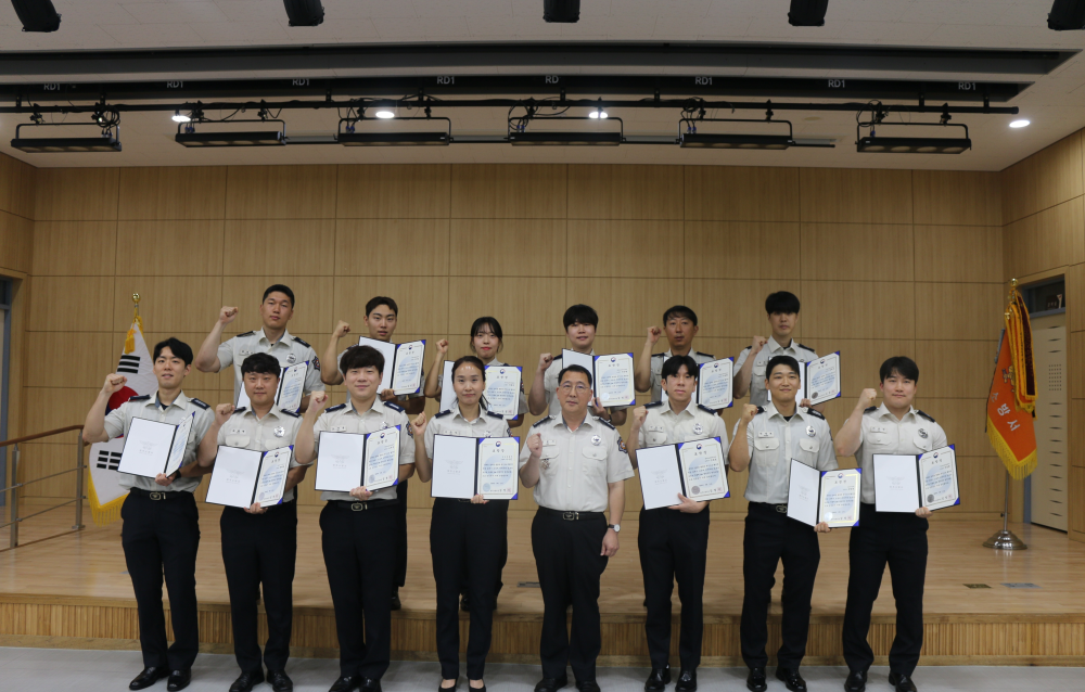 표창수여 행사 (2).JPG