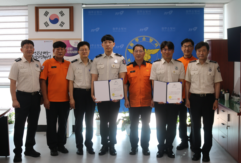 세이버 증서 수여 3.JPG