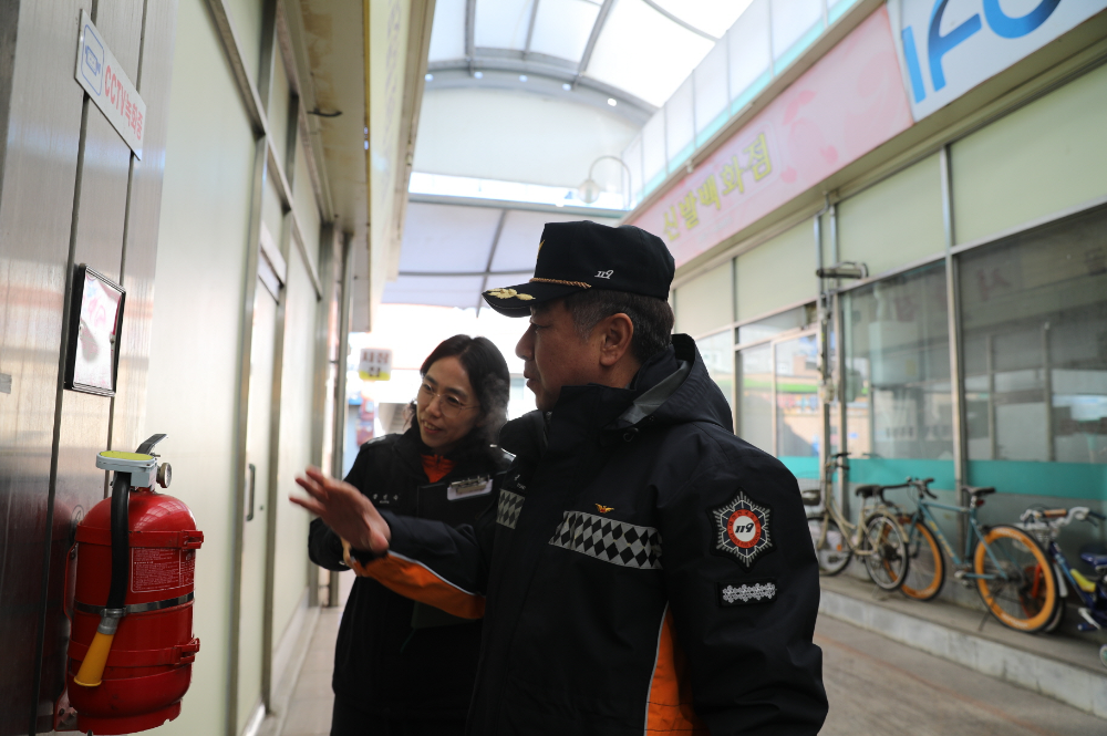 양구소방서.1.23.)전통시장 안전점검.JPG