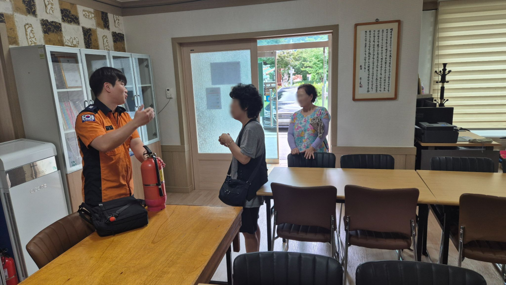 [0.5k]07.15)폭염 대비 어르신 대상 교육3.jpg