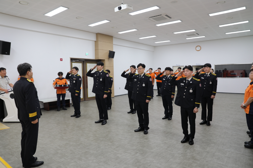 [0.5k]08.01)승진자 임용식1.JPG