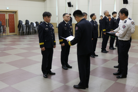 인사발령에 따른 임용장 수여식 개최