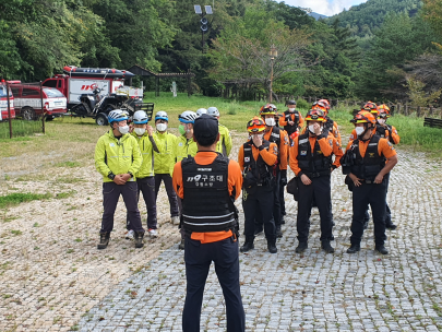 태백소방서, 가을철 산악사고 대비 유관기관 합동 산악구조훈련 실시